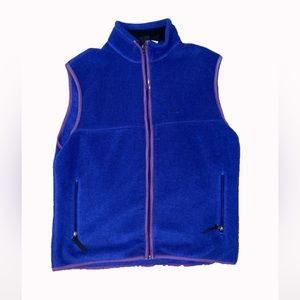 VINTAGE PATAGONIA VEST 90’s, blue with purple lined perimeter, zipper, pockets
